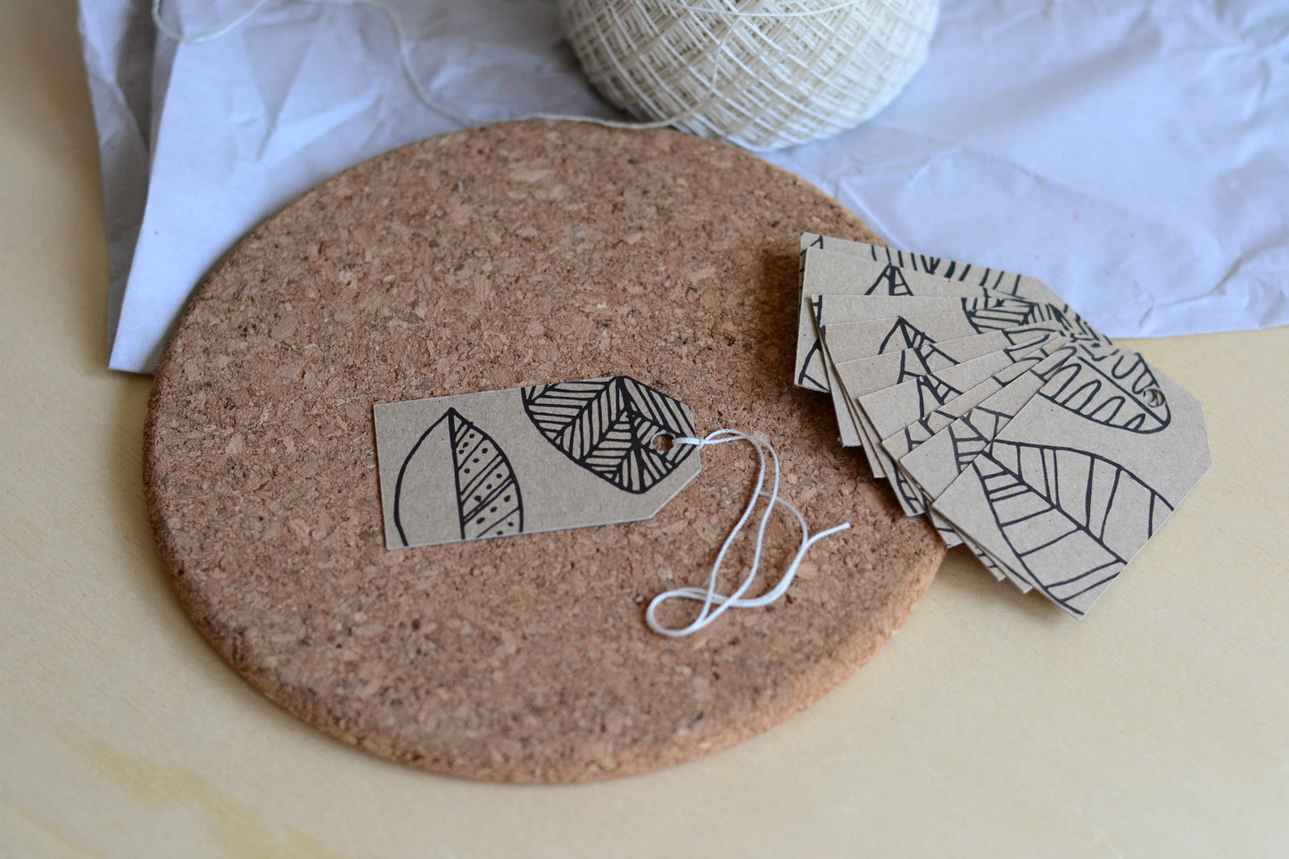 Upcycling Papieranhänger - Blätter